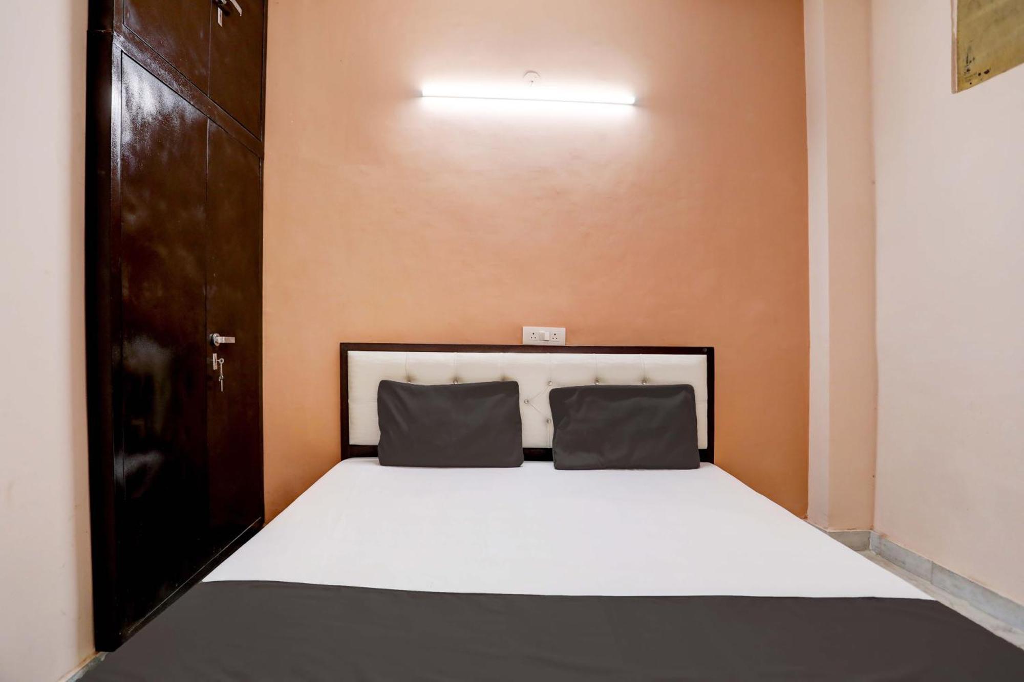 Hotel O Tilak Hotel 24 Sector 27 Near By Vinayak Hospital Gali No-6 Noida Exterior foto