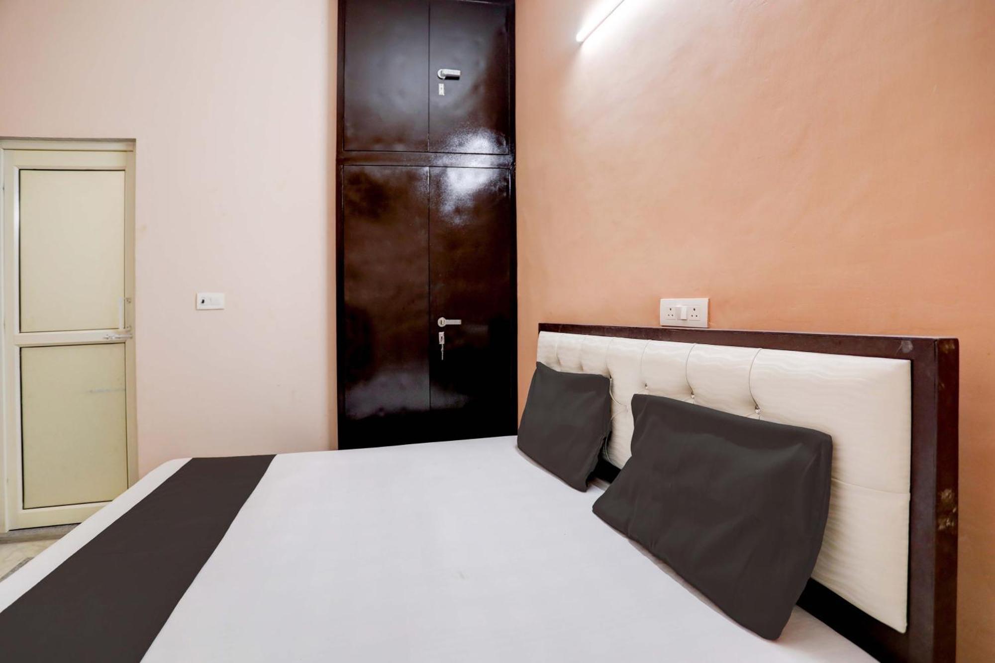 Hotel O Tilak Hotel 24 Sector 27 Near By Vinayak Hospital Gali No-6 Noida Exterior foto